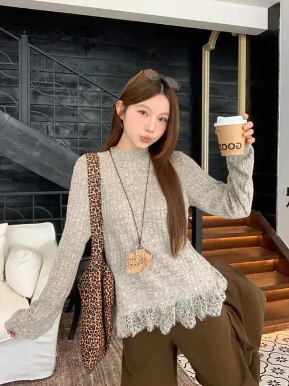 韩系复古漂亮蕾丝花边长袖T恤女秋冬半高领纽扣纯色慵懒打底上衣