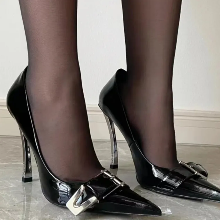 UHCK绝美！！！ 千金小姐性感细跟单鞋女 尖头漆皮浅口金属扣高跟鞋