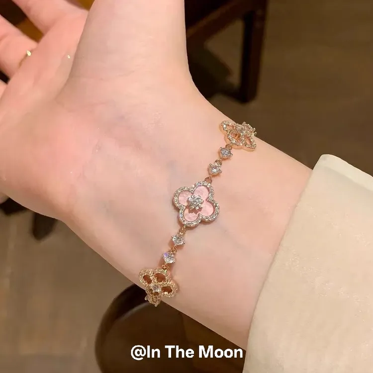 合金锆石手链 【新品】春日花誓粉色四叶草轻奢女款手链闪钻花朵