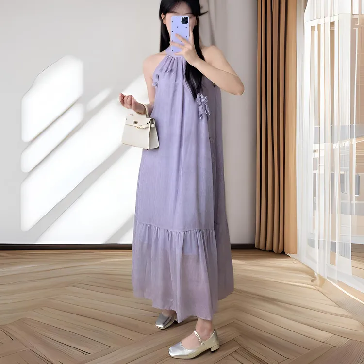 温柔风紫色无袖挂脖连衣裙女2025夏季新款度假风超好看显瘦a字裙