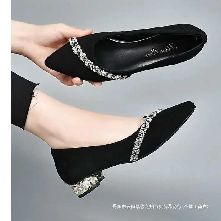 瓢鞋浅口单鞋女磨低绒面工作女鞋粗跟优雅黑色工作鞋水钻尖头跟