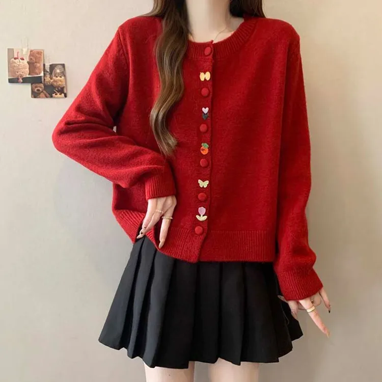 设计感新款软糯百搭彩扣毛衣女秋冬宽松慵懒风超好看针织开衫上衣