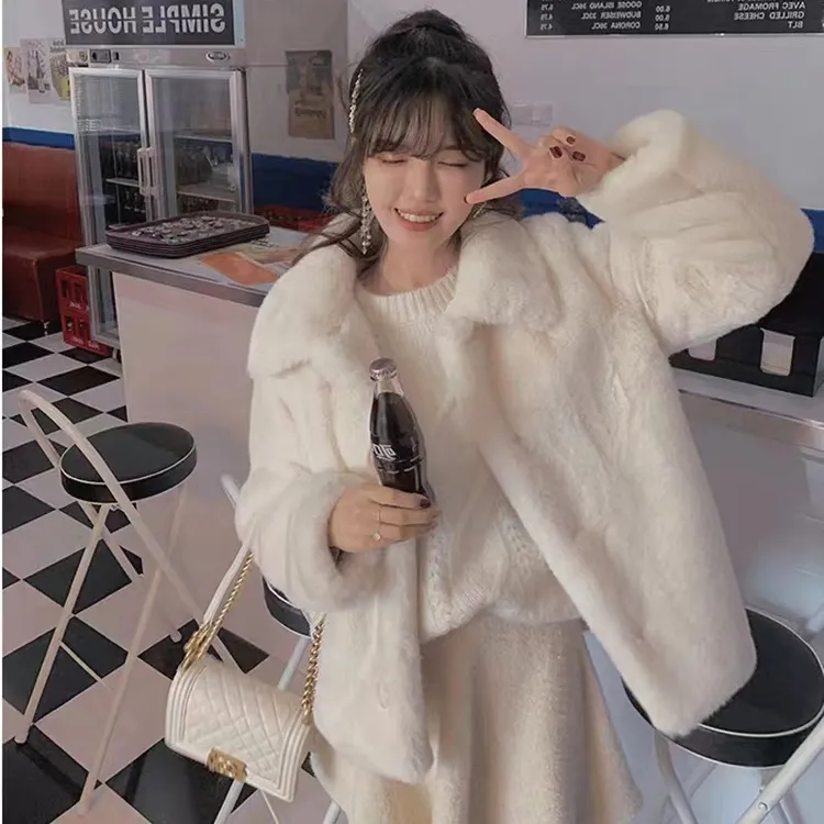 哥弟阿玛施正品网红时尚宽松百搭秋冬加厚白色短款女装外套2025秋