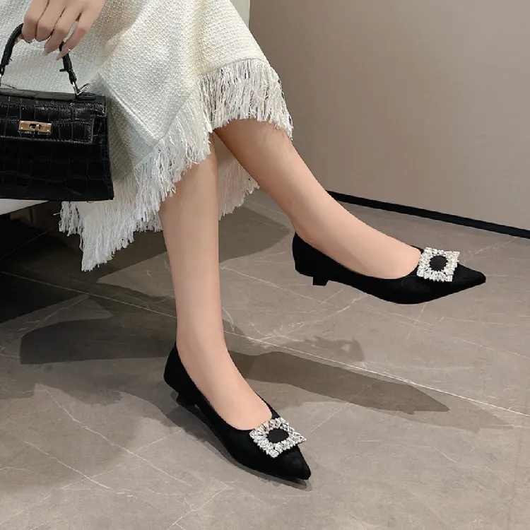 路易保罗鞋店小猫跟浅口厚黑尖头带钻跟鞋时尚舒服女鞋单鞋平底鞋