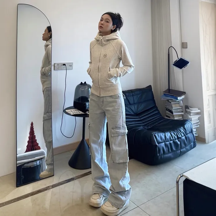 高街浅蓝设计感阔腿牛仔裤女高腰宽松显瘦直筒工装裤子