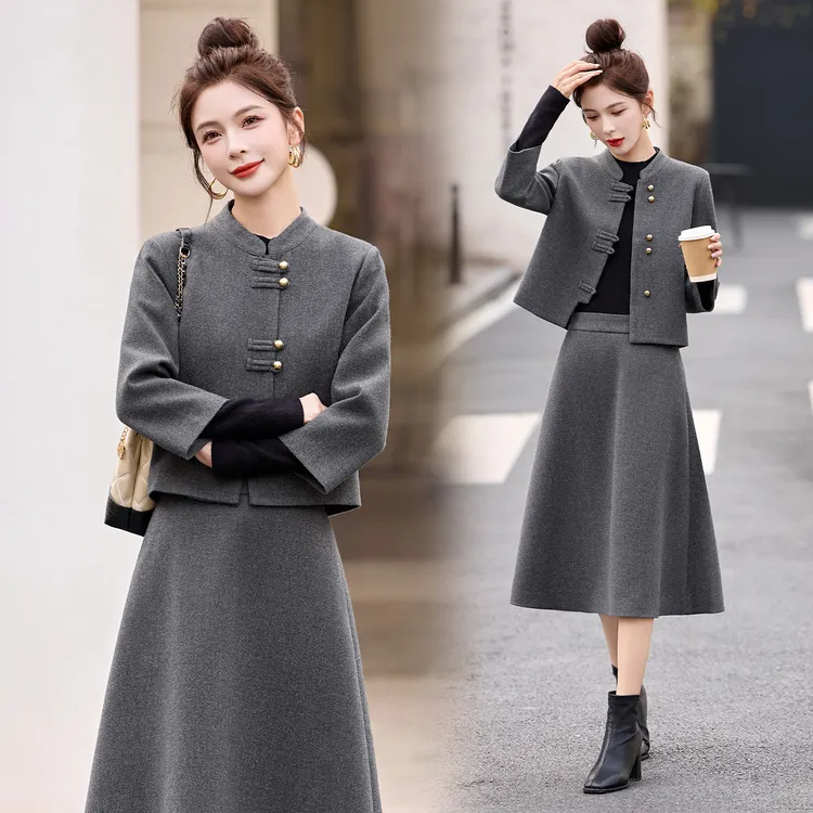 新中式时尚套装气质春秋裙子2026洋气复古毛呢小个子长袖小香风
