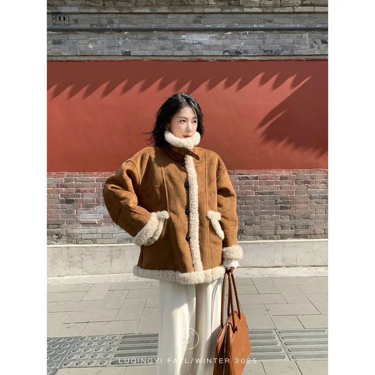 鹭青一原创【寄北】复古绒感颗粒毛大翻领宽松保暖外套女L25W1129L