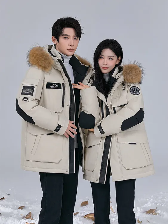 零下40东北哈尔滨雪乡保暖男女羽绒服工装外套特厚防风防水滑雪冬