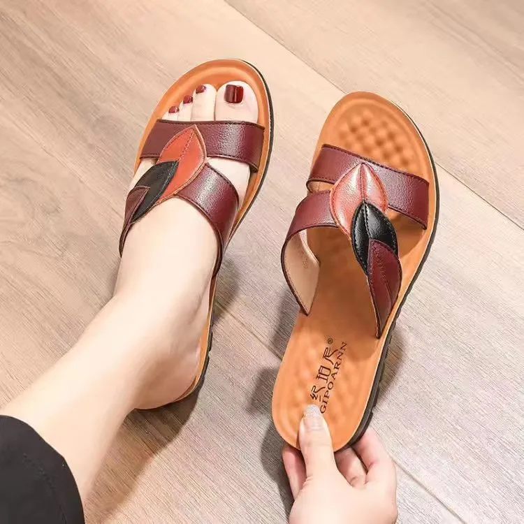 中老年拖鞋夏季2025新款女外穿闰月中年软底防滑老人夏天妈妈凉拖