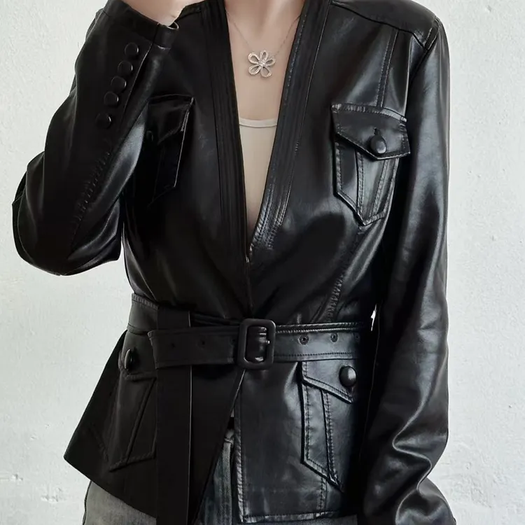 法式皮衣短款秋季气质设计感V领女士上衣厚款欧美风显瘦网红收腰