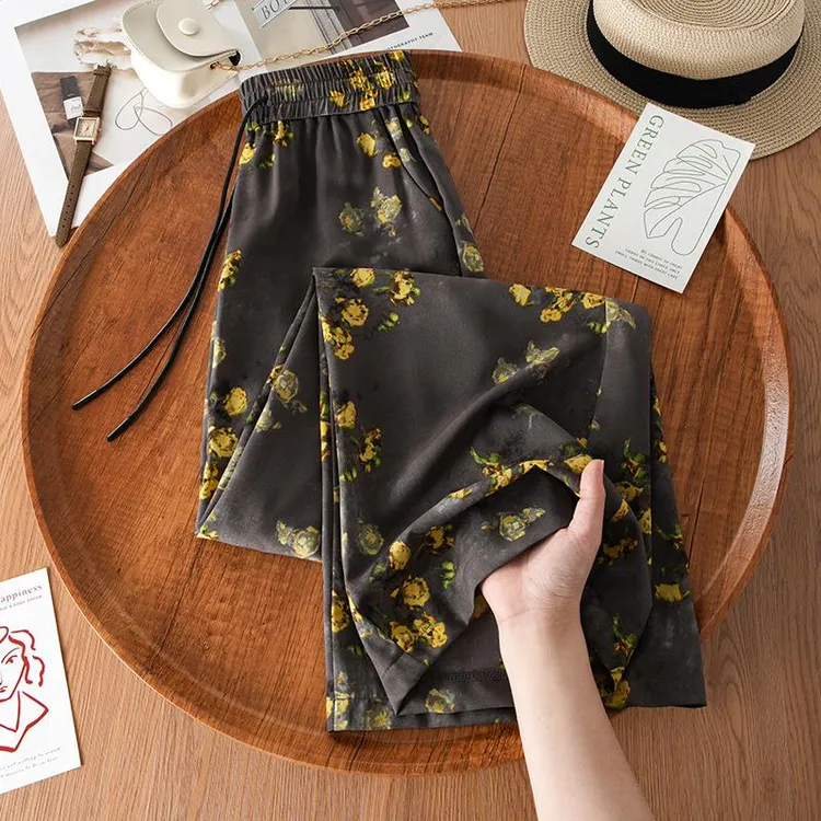黄花醋酸休闲阔腿裤女薄款2025夏季新款缎面碎花防晒裤垂坠感裤子
