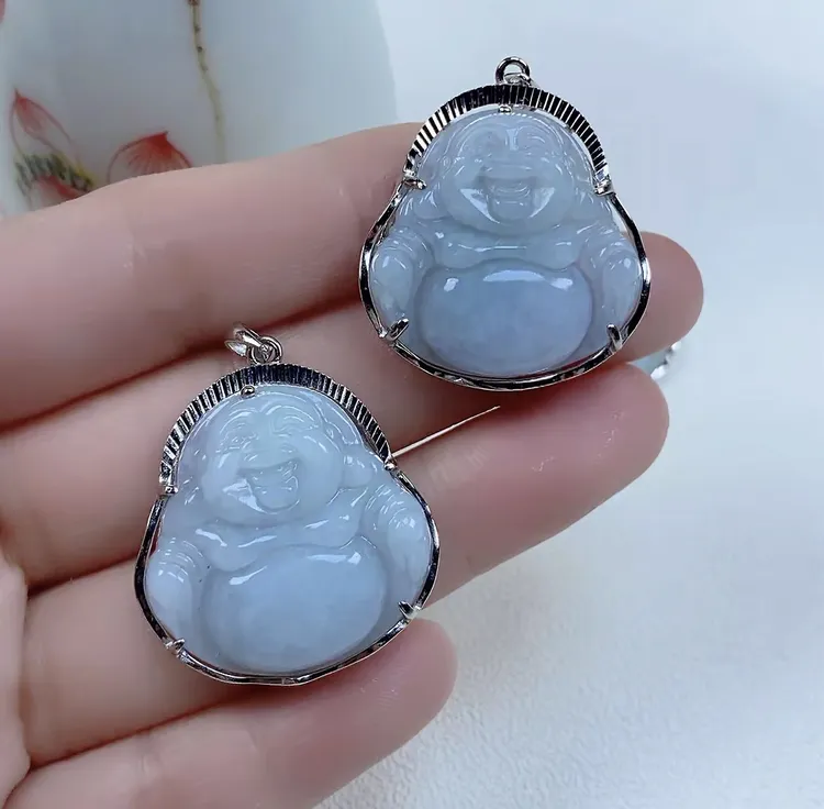 S925银镶嵌翡翠佛公吊坠精致银色百搭时尚女士