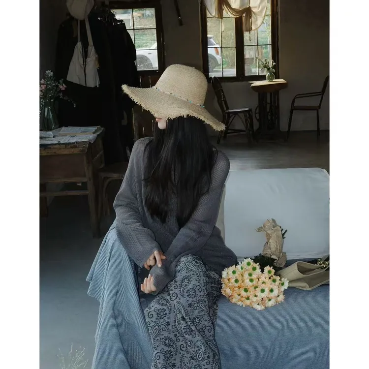 【LiuSanSan】圆领镂空长袖针织衫宽松慵懒防晒时尚新款上衣薄外搭