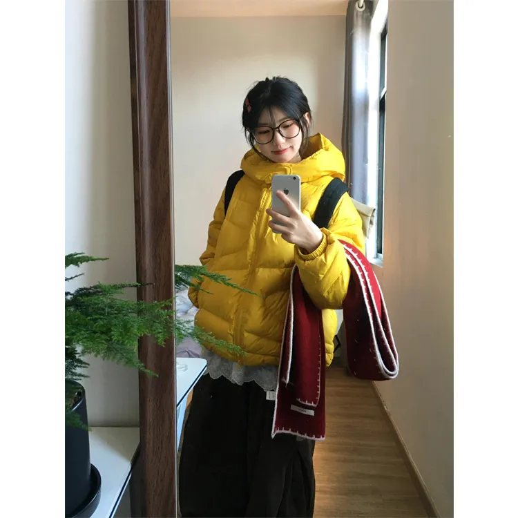 黄色连帽保暖羽绒服女冬季90白鸭绒加厚小个子宽松休闲面包服外套