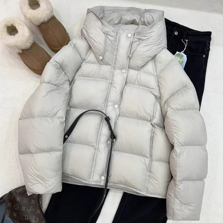 短款女2025冬季新款小个子宽松时尚连帽加厚保暖白外套