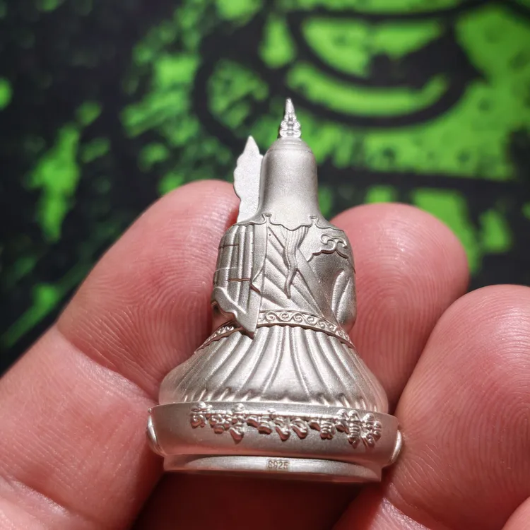 纯银莲师莲花见解脱像4厘米高重约20克可装藏无现货周期一个多月