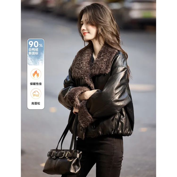 欣妃羽黑色PU皮羽绒服女2025冬季新款高级感气质加厚保暖短款外套