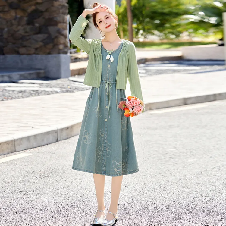 连衣裙女2025春季春天衣服新款复古蝴蝶结牛仔裙两件套时尚套装