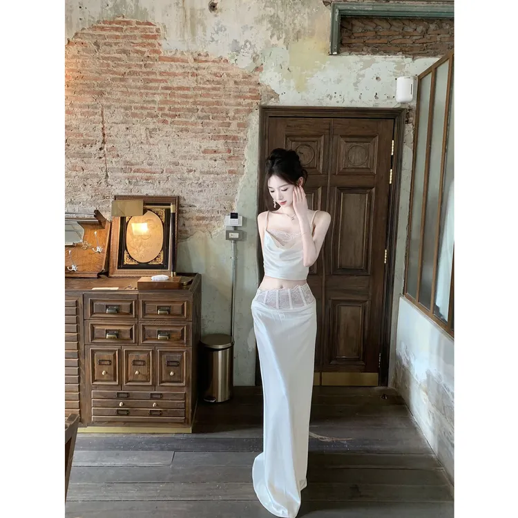 【琉璃美神】2026春季新款韩系ins性感蕾丝拼接上衣配半身裙套装女