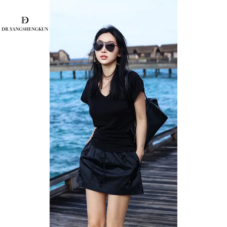杨圣坤2025夏季新品女士时尚百搭显瘦天丝羊毛V领短袖T恤L2552803
