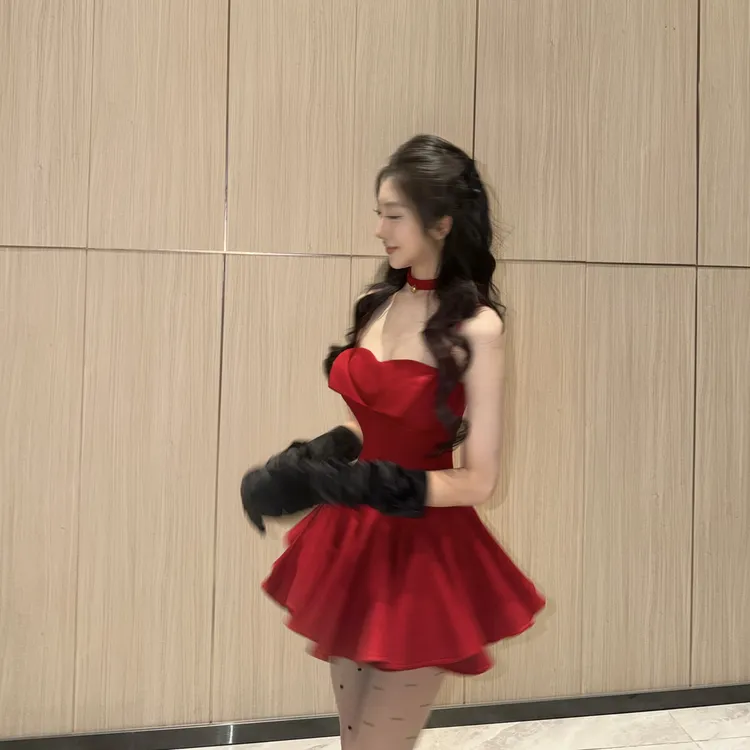 【呛口小辣椒】法式秋季无袖甜辣风吊带红色女款连衣裙