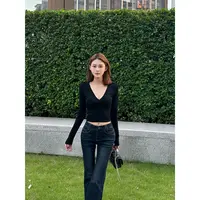 IFMR早秋新款深V长袖女款打底纯欲慵懒风上衣气质显瘦修身辣妹T恤