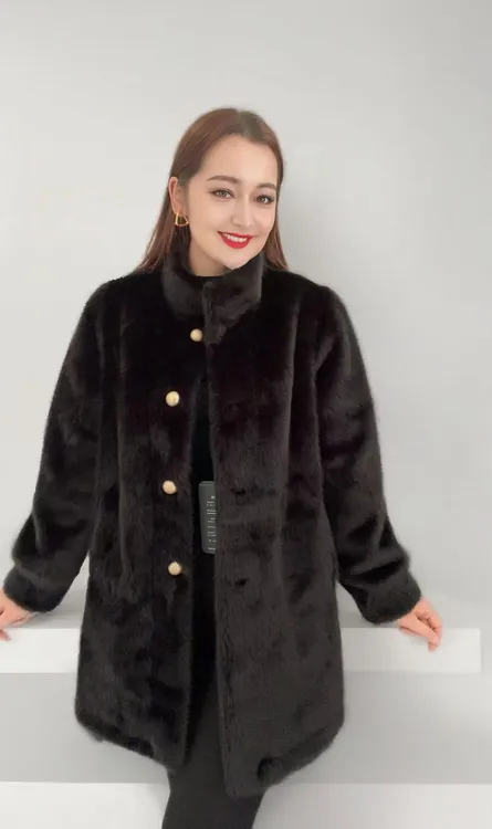 【新疆包邮】822气质名媛厚款中款短外套冬装宽松皮毛一体冬季女款