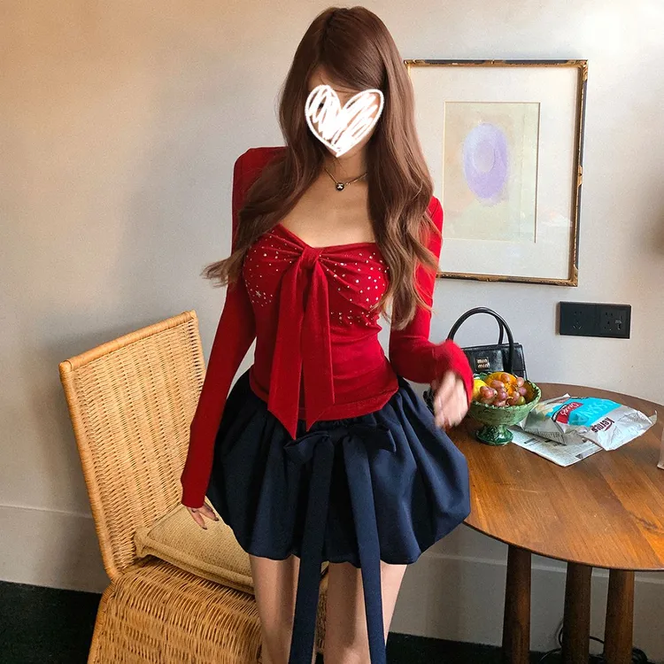 美式高级感烫钻蝴蝶结方领内搭长袖T恤女装秋冬修身显瘦打底上衣