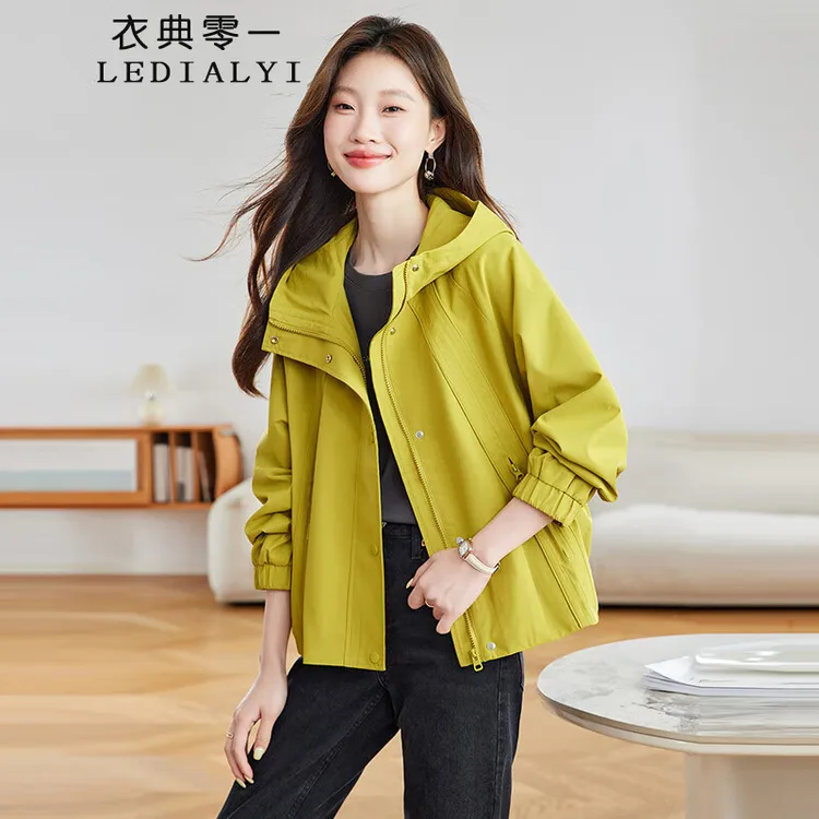 休闲连帽风衣外套女短款2025春秋新款爆款洋气小个子大码夹克上衣
