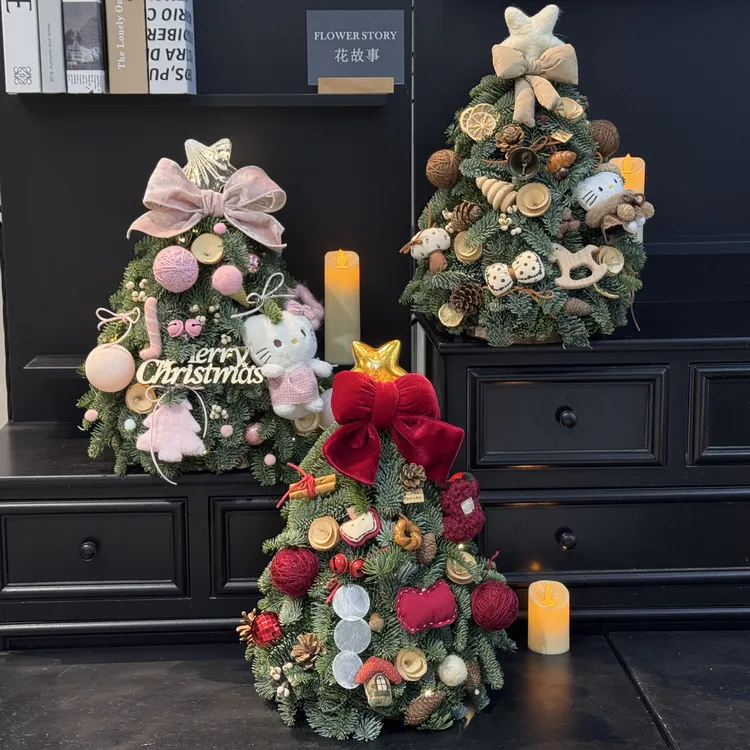 圣诞礼物诺贝松圣诞树摆件