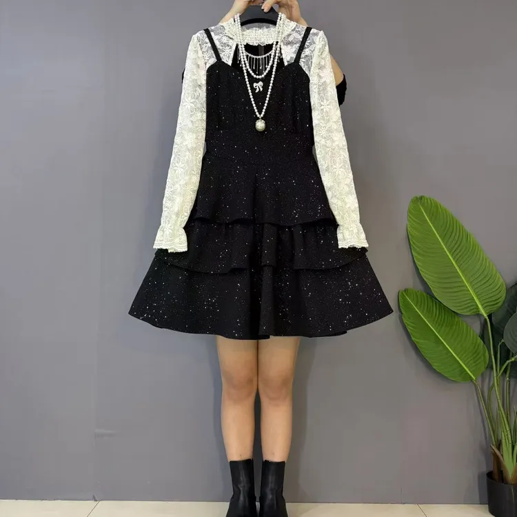 新款大码女装时尚洋气蕾丝拼接小心机设计亮闪闪蛋糕裙