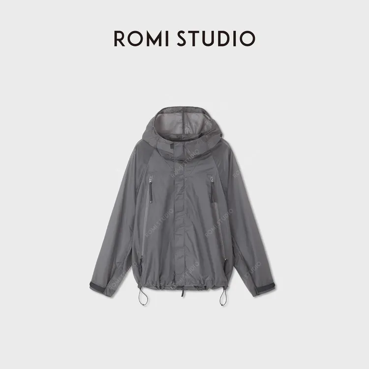 ROMI STUDIO无缝压胶轻薄透气冰感防水防晒连帽外套 RWDSW93111