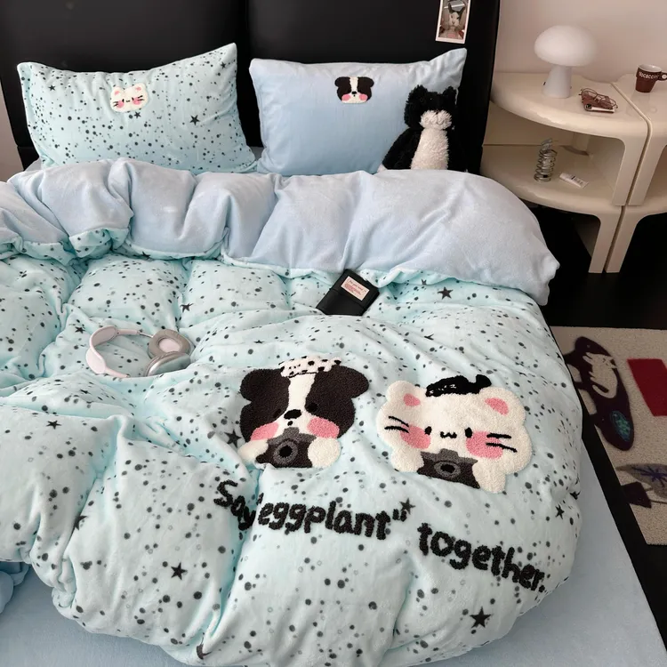 猫咪日记卡通苹果熊加厚被套高克重牛奶绒四件套三件套床品