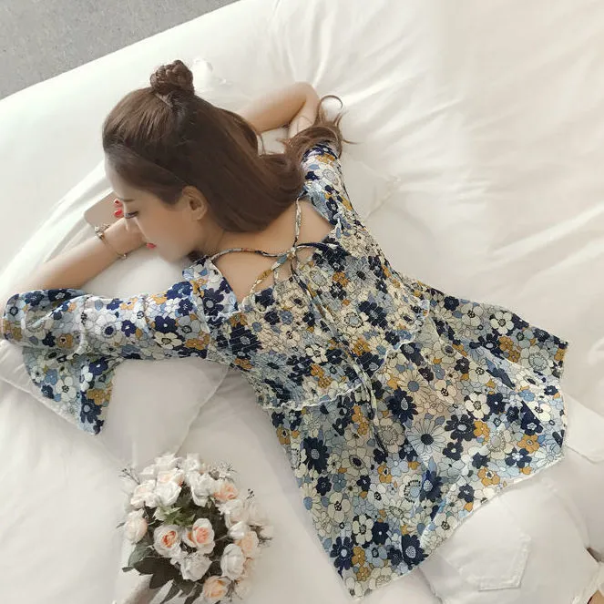 2021年夏季新款碎花雪纺衫女设计感小众百搭心机露背喇叭袖上衣