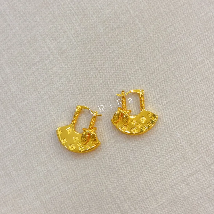 铜合金耳饰 铜合金耳饰 新款时尚百搭气质个性精致金色简约轻奢精