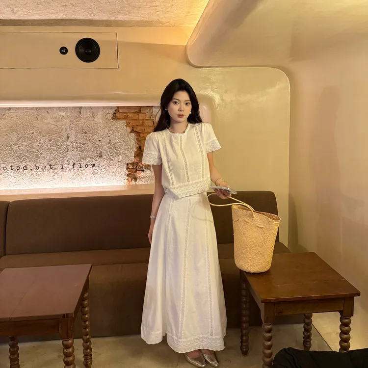 【风铃与诗】夏日韩系温柔镂空花边设计感衬衫半身裙短袖两件套装