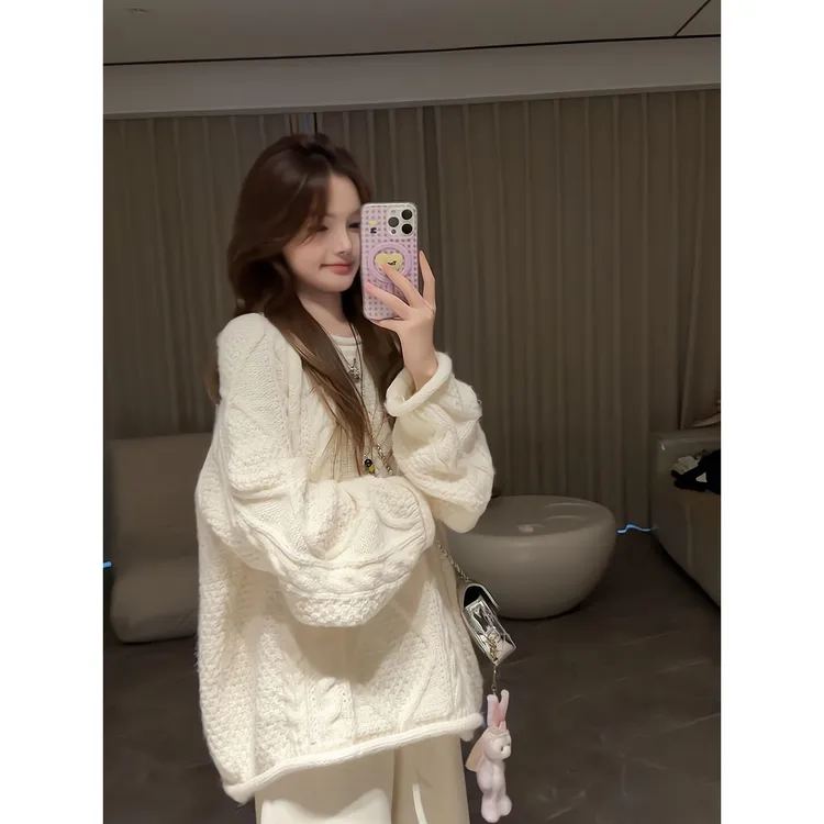 慵懒风麻花正肩毛衣女奶呼呼软糯针织衫中长款上衣直筒宽松阔腿裤