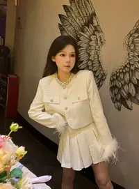 青青大码女装 秋装名媛千金风显瘦小香风外套短裙白色套装T6153