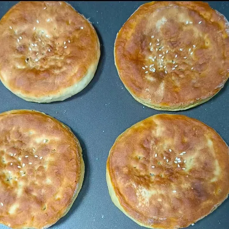 云南镇雄土特产手工土饼子酥饼芝麻云南特产糯米酥皮