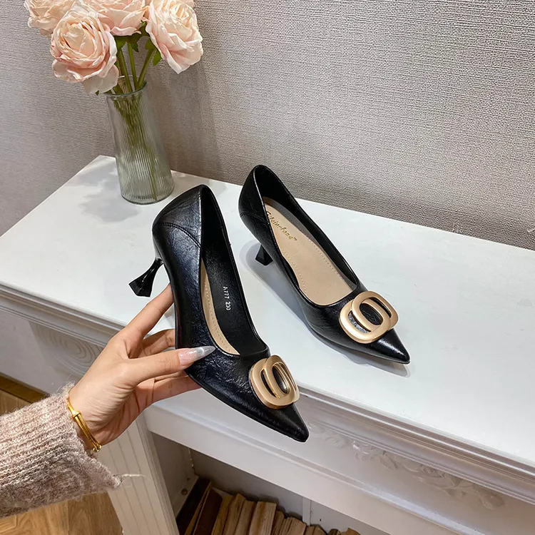 尖头防滑黑色尖头中跟女鞋百搭细跟高跟鞋红底欧若洋气假日风气质