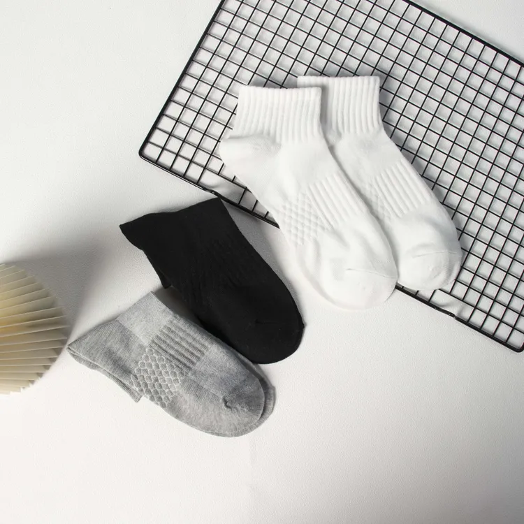 按摩底成人防臭短筒薄款运动袜棉袜纯色简约男士透气袜子纯棉男袜