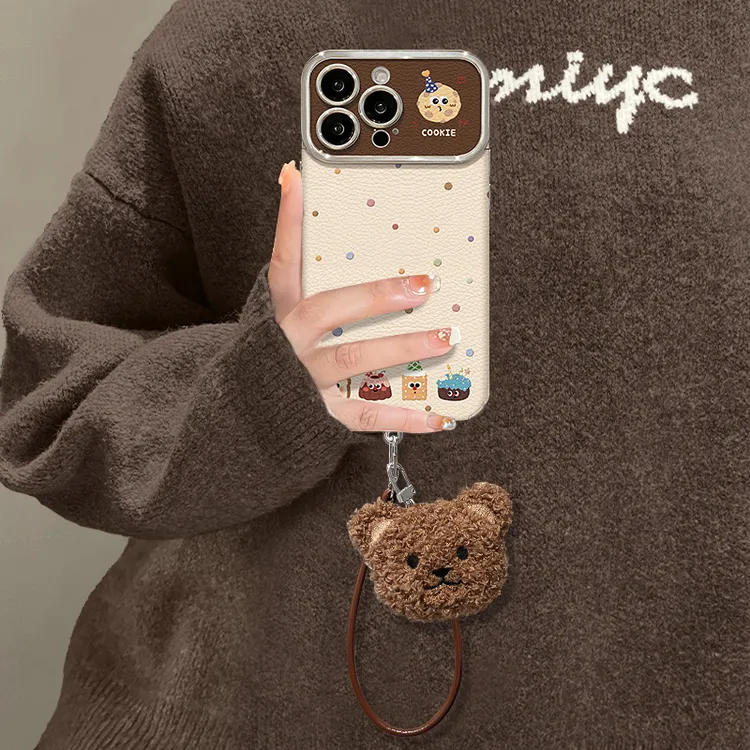 小熊挂绳适用苹果15华为vivo/oppo小米iPhone16大视窗贴皮手机壳