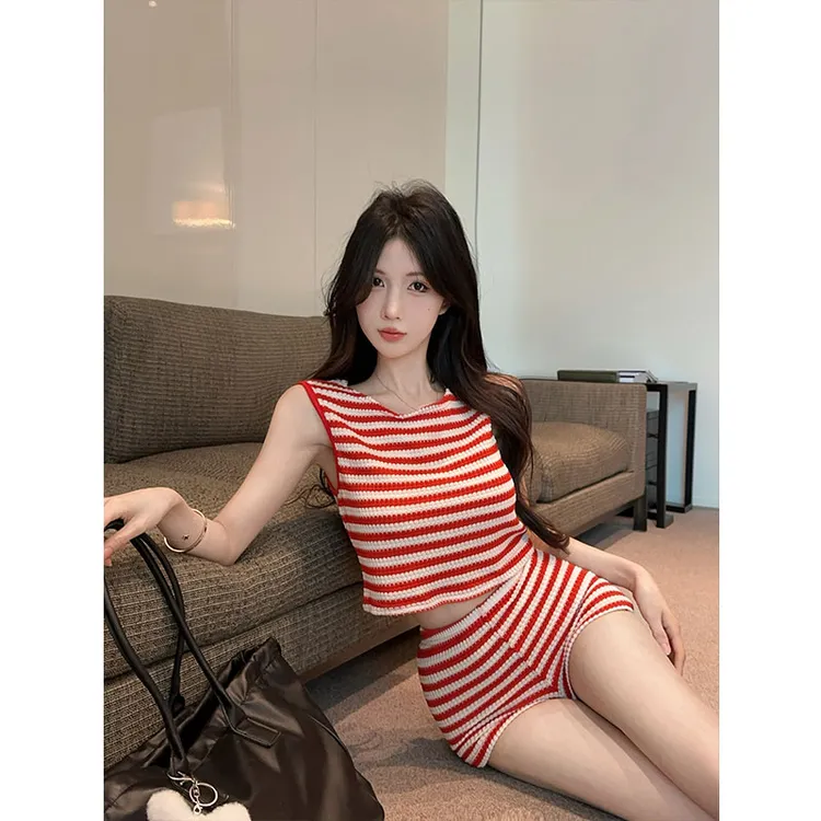 2025年夏季新品休闲时尚减龄条纹撞色背心上衣热辣短裤两件套女