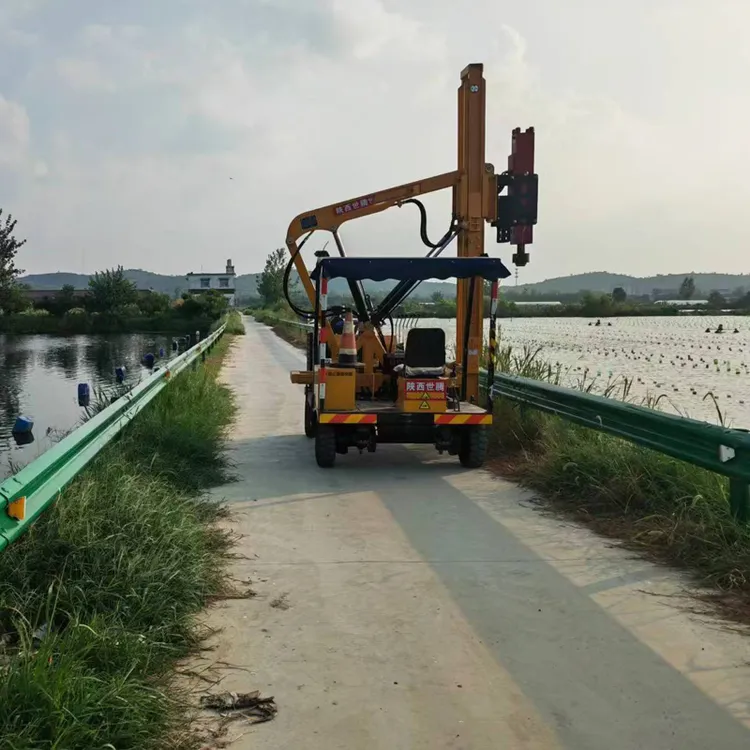 公路波形护栏板人行道路路侧防撞隔离杆乡村路防撞波纹板山路护栏