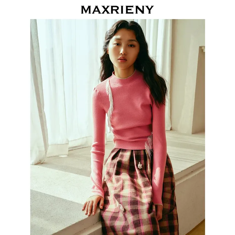 MAXRIENYMAXRIENY2024冬季优雅流苏秋冬钉珠毛衫简约设计打底衫