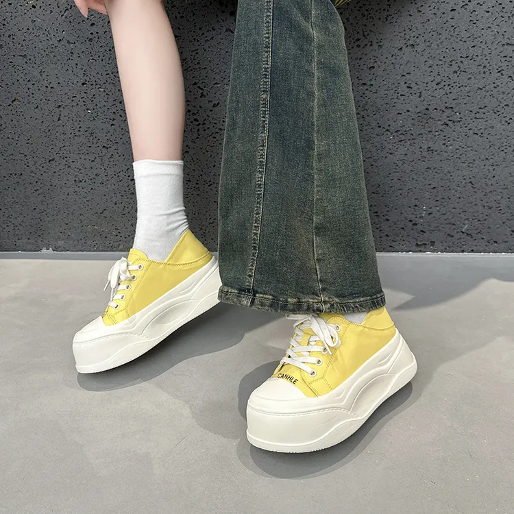 2025春隐形增高小白鞋女休闲简约可爱百搭板鞋两穿厚底运动女鞋