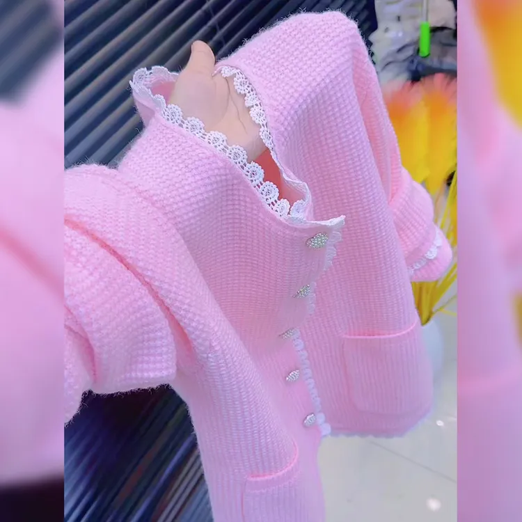 韩系长袖圆领单排扣蕾丝花边上衣女大码2025早秋软糯减龄针织开衫