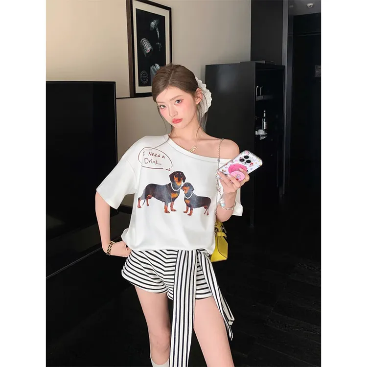 夏季新款休闲时髦高级感露肩印花小狗短袖上衣高腰绑带条纹短裤女
