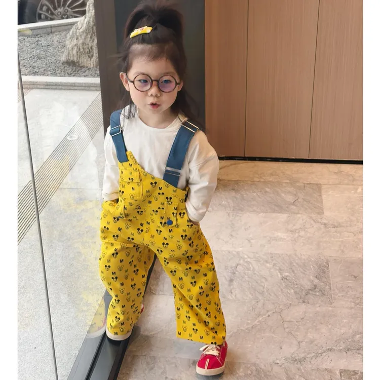 小惜亦2025春季韩版女童套装宝宝卡通印花背带裤打底衫洋气童装