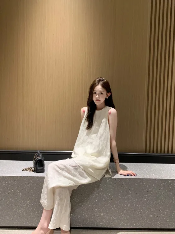 崔星星【浮花梦】人丝亚麻暗纹提花新中式国风背心九分裤雅奢套装女